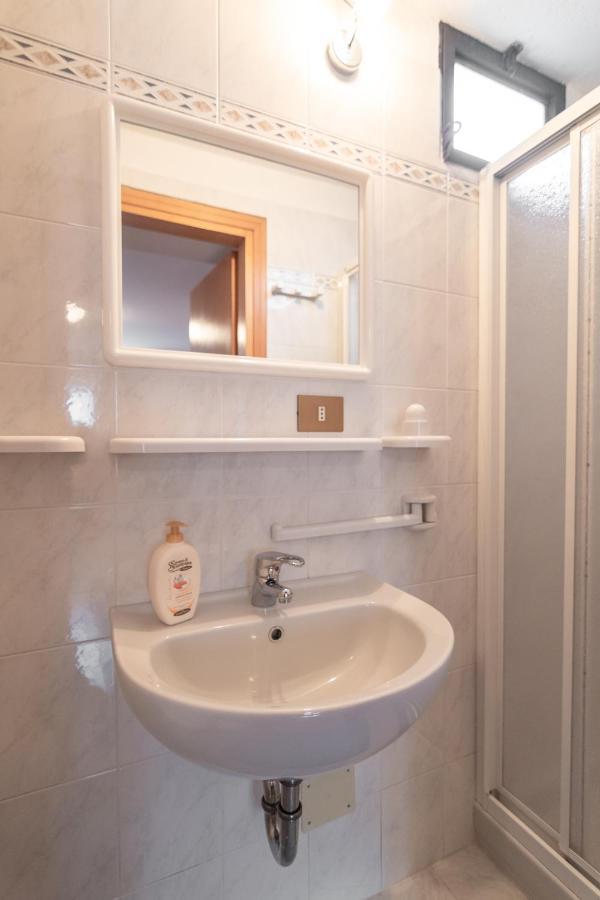 Casa Emma Villa Pianello Del Lario Luaran gambar